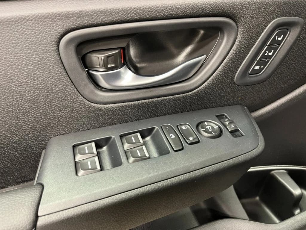 Honda Pilot EX-L AWD 2026 — side view