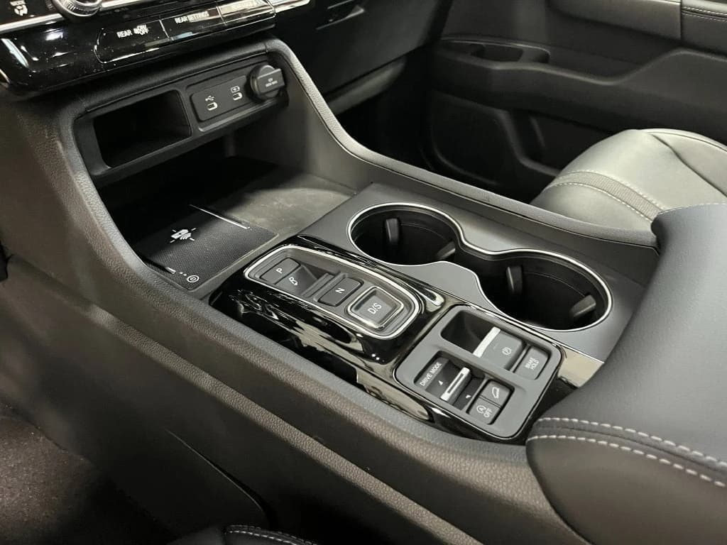 Honda Pilot EX-L AWD 2026 — side view