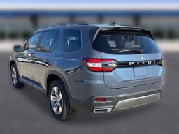 Honda Pilot EX-L AWD 2026 — side view