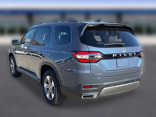 Honda Pilot EX-L AWD 2026 — side view
