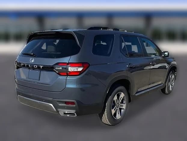 Honda Pilot EX-L AWD 2026 — side view