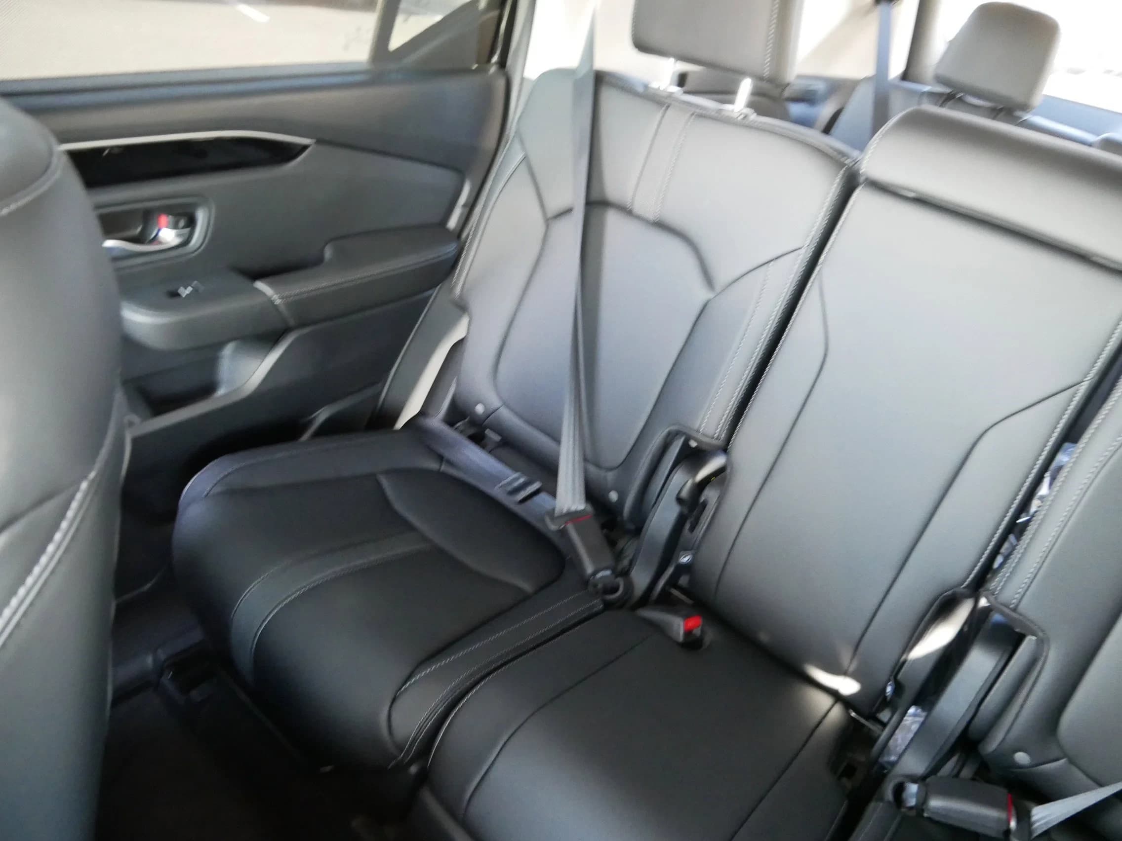 Honda Pilot EX-L AWD 2026 — side view