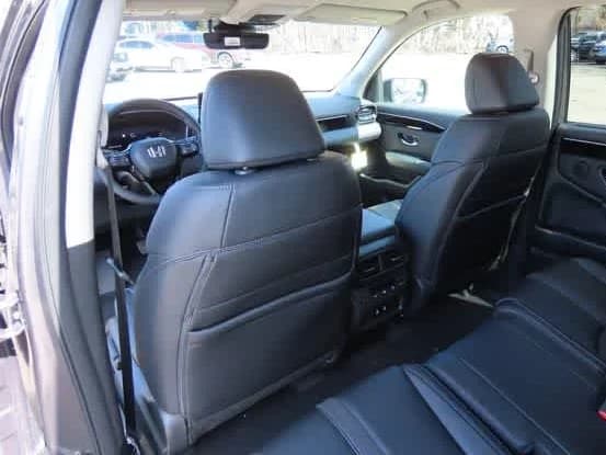Honda Pilot EX-L AWD 2026 — side view