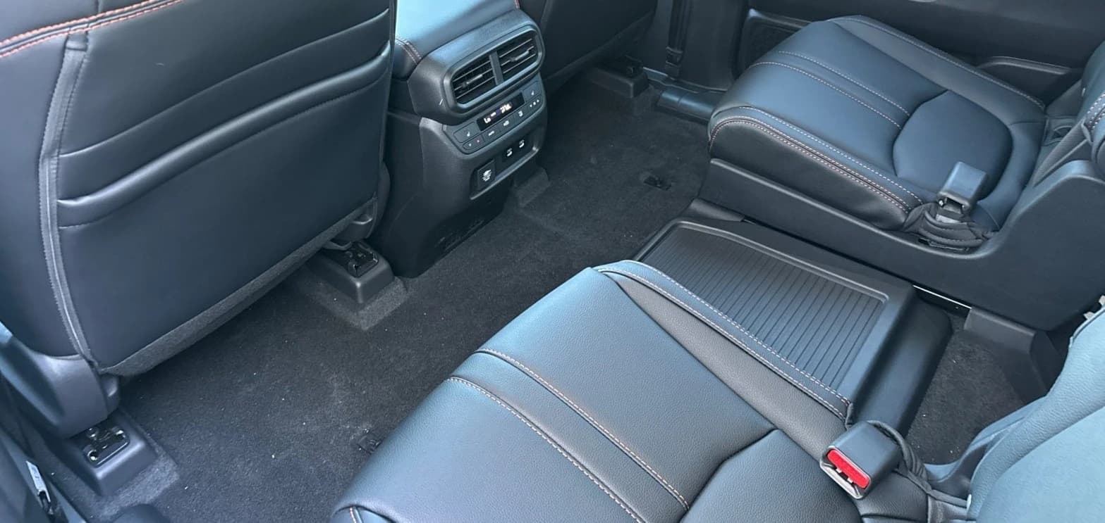 Honda Pilot TrailSport AWD 2026 — side view