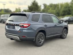 Honda Pilot TrailSport AWD 2026 — side view