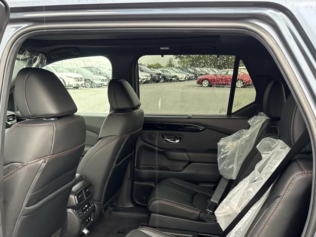 Honda Pilot TrailSport AWD 2026 — side view