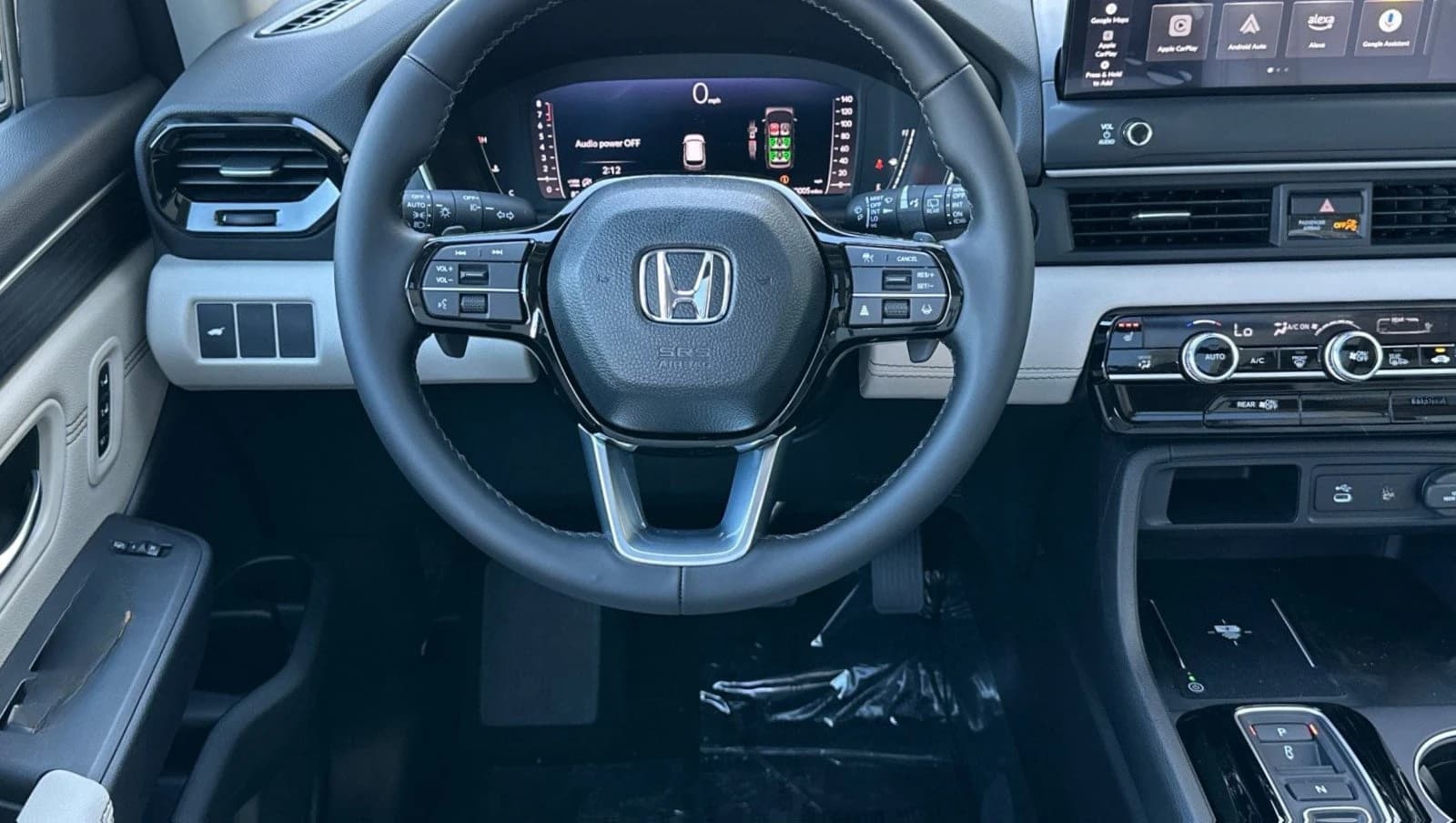 Honda Pilot Touring AWD 2026 — side view