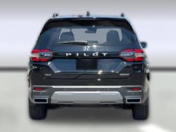 Honda Pilot Touring AWD 2026 — side view