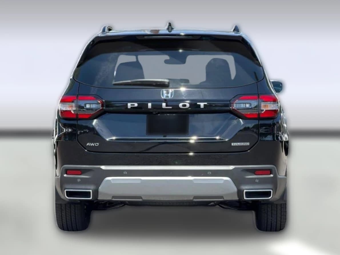 Honda Pilot Touring AWD 2026 — side view