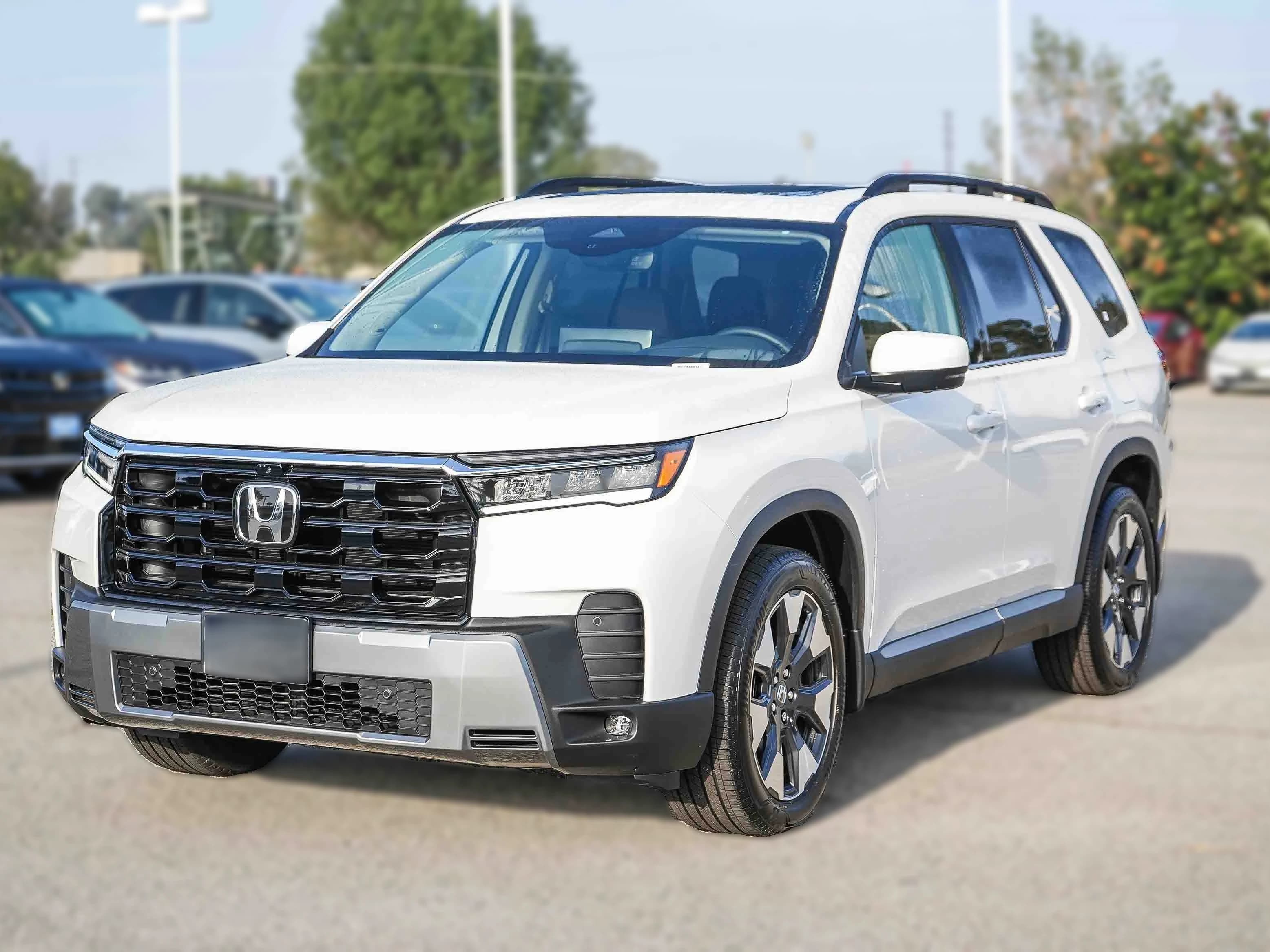 Honda Pilot Elite AWD 2026 — side view