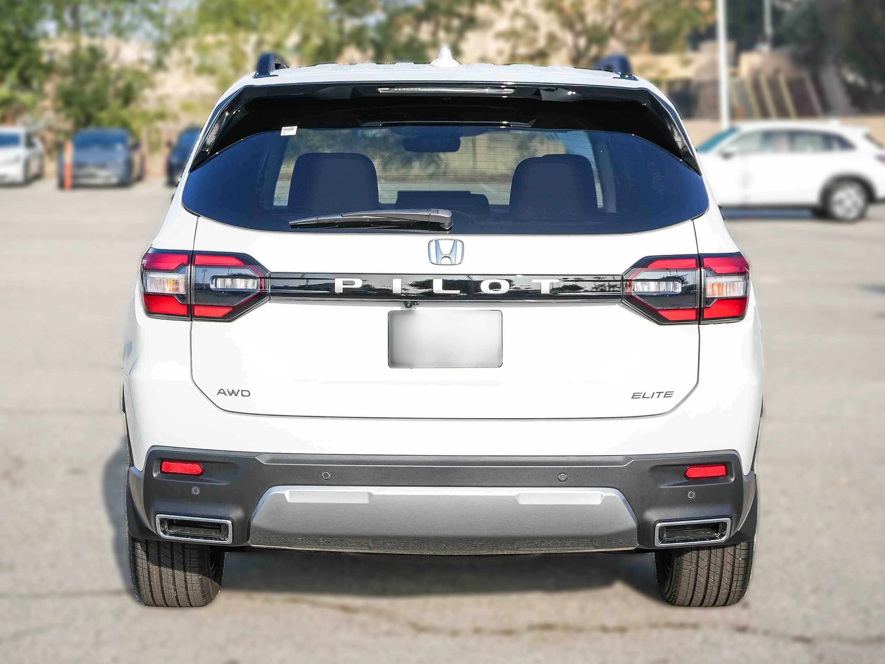 Honda Pilot Elite AWD 2026 — side view