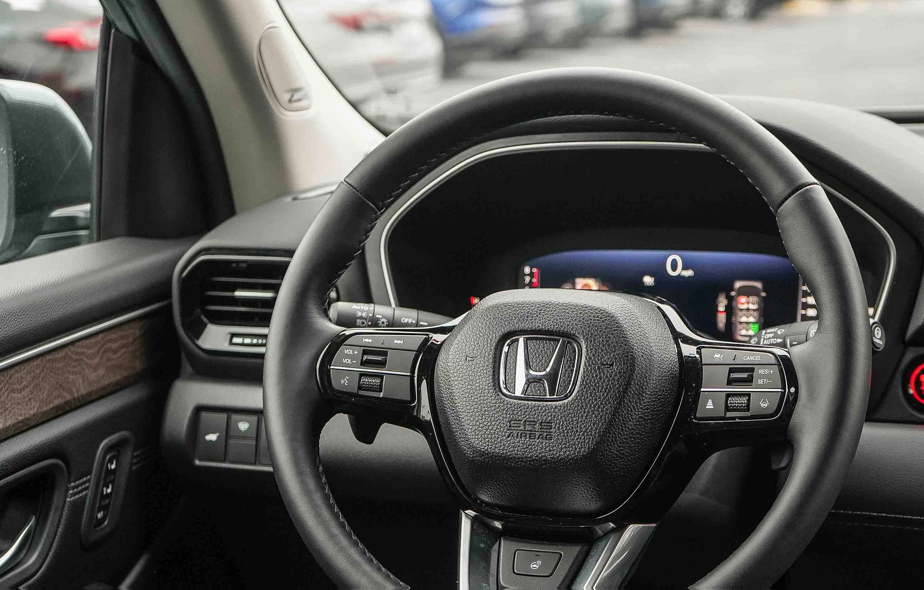 Honda Pilot Elite AWD 2026 — side view