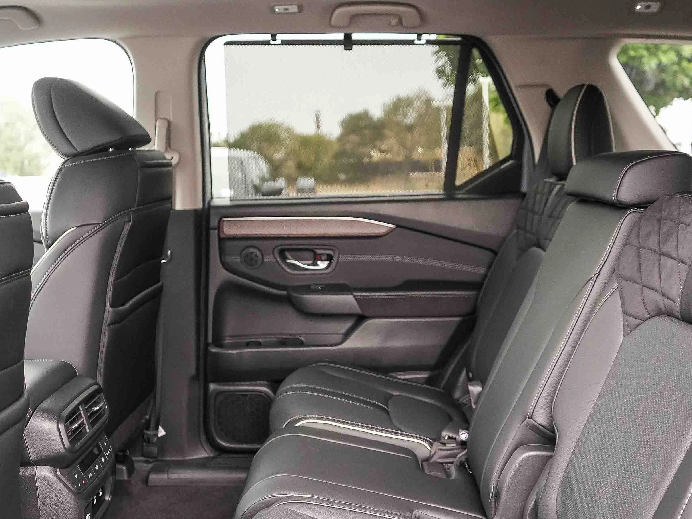 Honda Pilot Elite AWD 2026 — side view