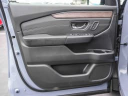 Honda Pilot Elite AWD 2026 — side view