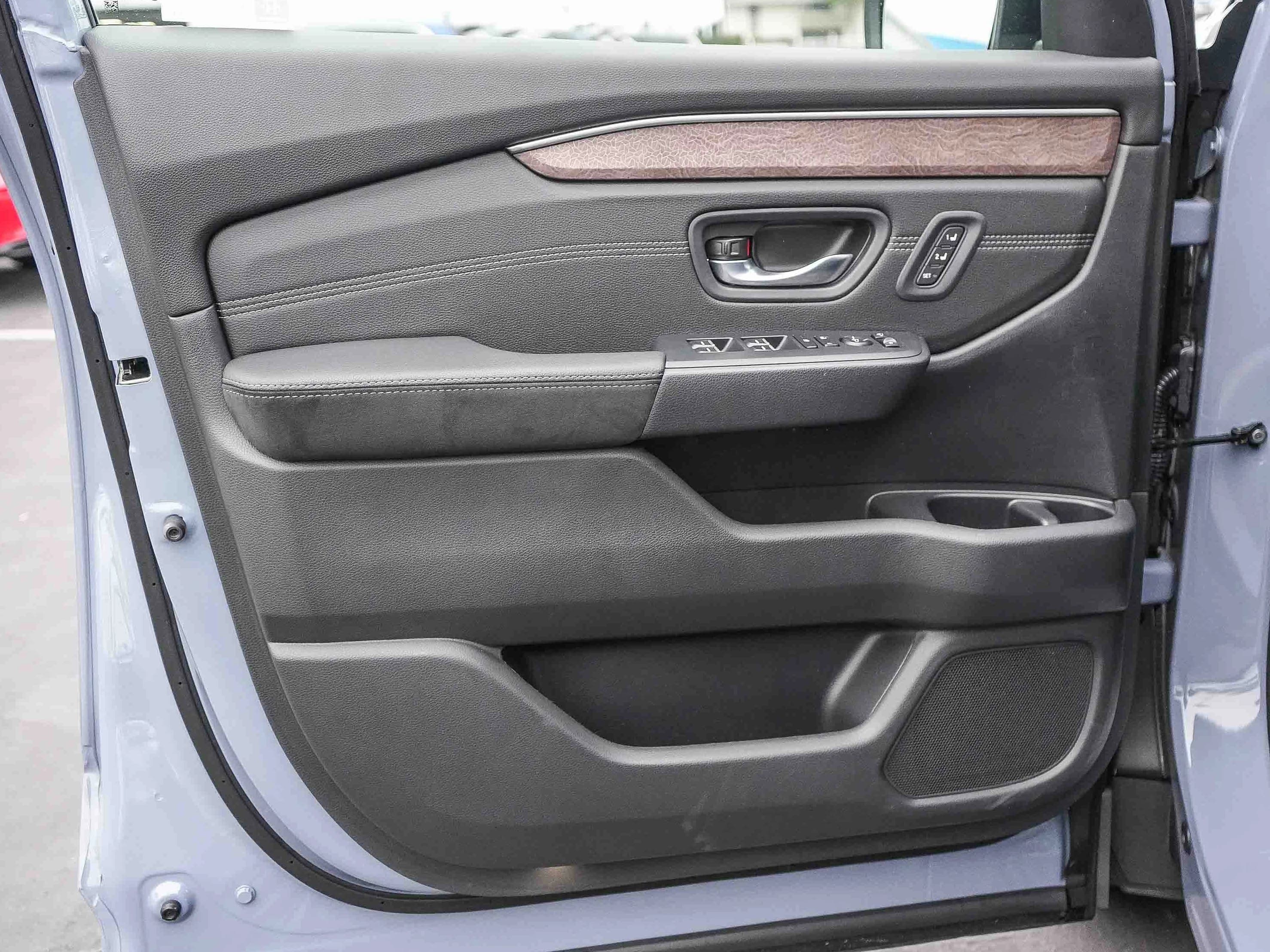 Honda Pilot Elite AWD 2026 — side view