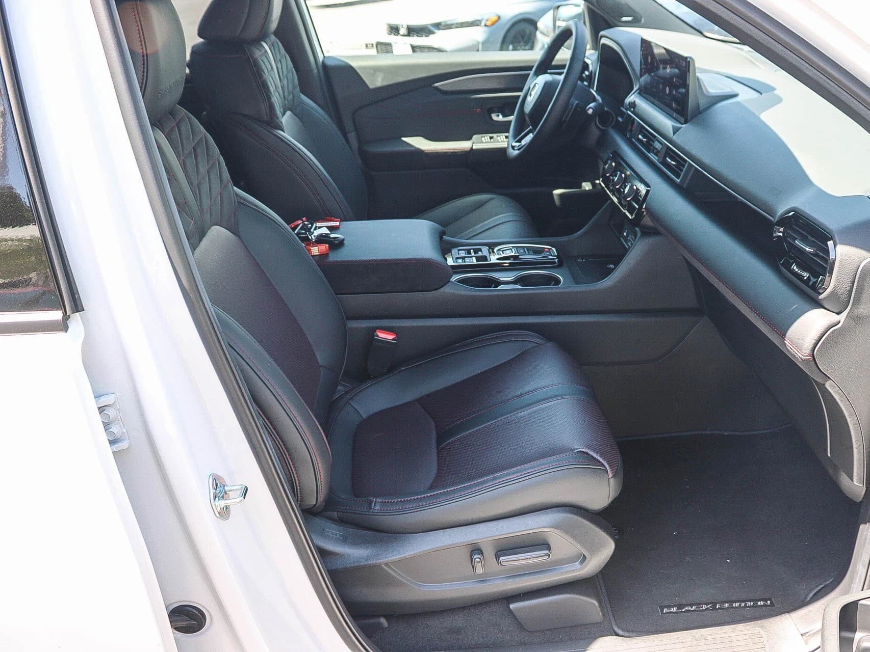 Honda Pilot Black Edition AWD 2026 — side view