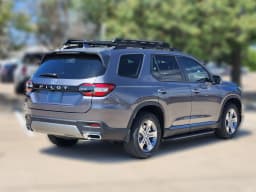 Honda Pilot EX-L 2WD 2026 — side view