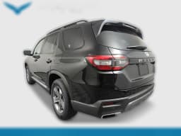 Honda Pilot EX-L 2WD 2026 — side view