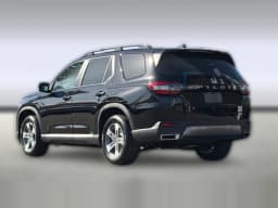 Honda Pilot EX-L 2WD 2026 — side view