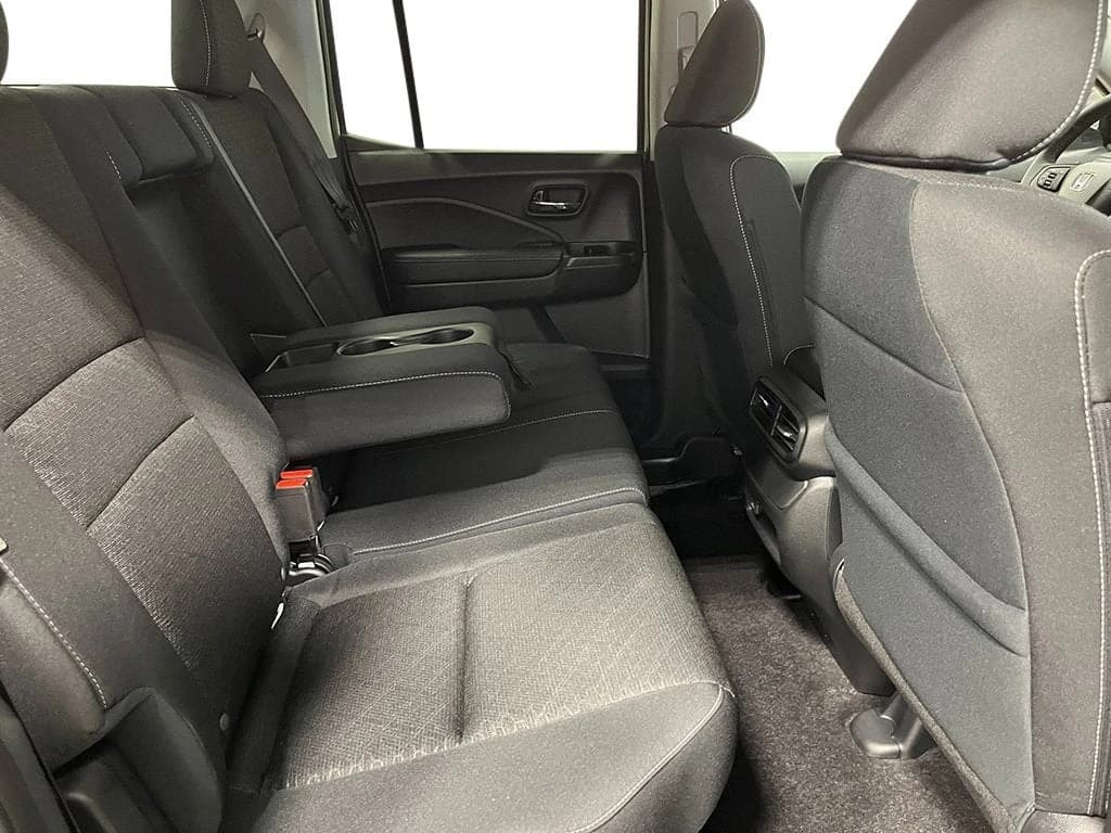 Honda Ridgeline Sport AWD 2026 — side view