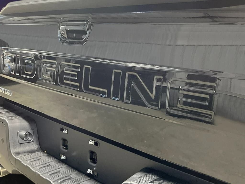 Honda Ridgeline Black Edition AWD 2026 — side view