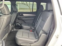 Buick Enclave Preferred 4dr 2026 — side view