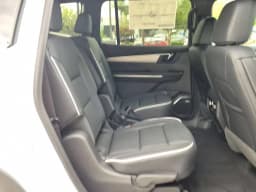 Buick Enclave Preferred 4dr 2026 — side view