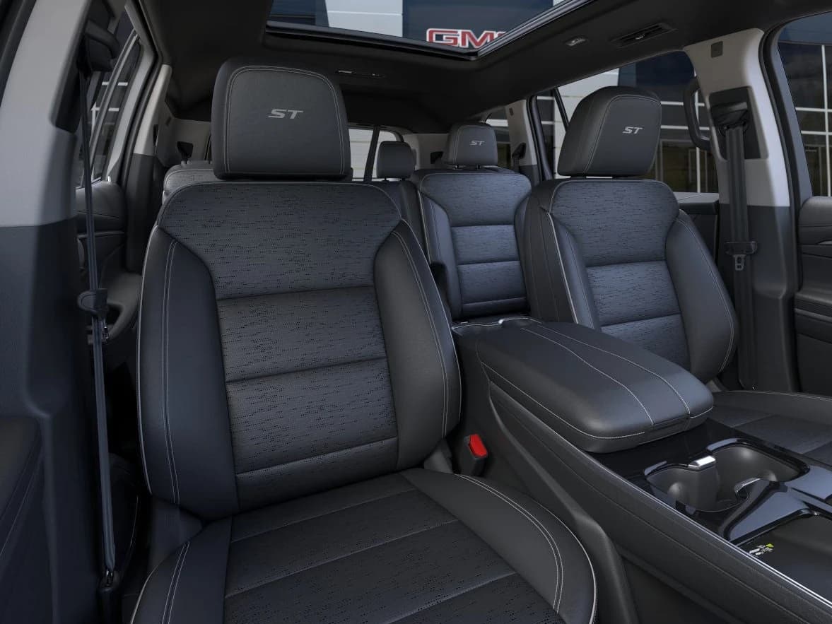 Buick Enclave Sport Touring 4dr 2026 — side view