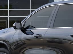Buick Enclave Avenir 4dr 2026 — side view