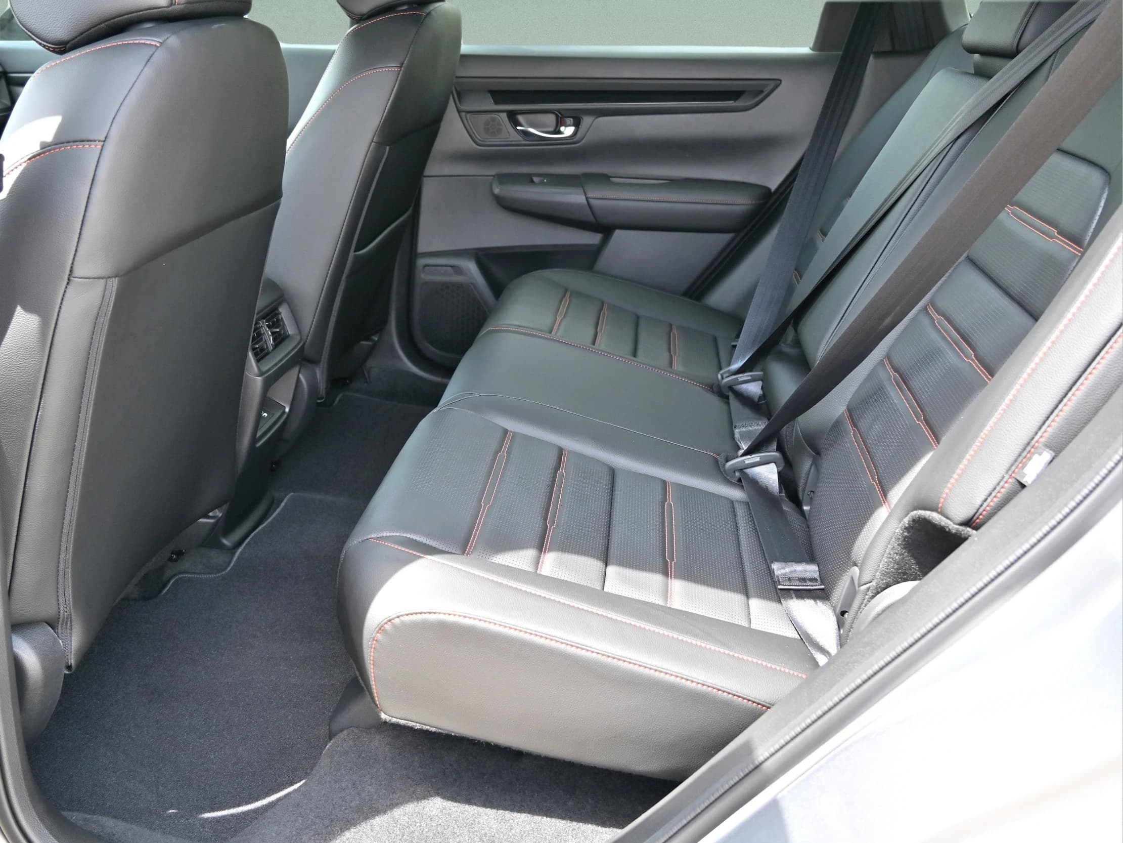 Honda CR-V Hybrid Sport-L FWD 2026 — side view