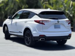 Acura RDX Base SH-AWD 2026 — side view