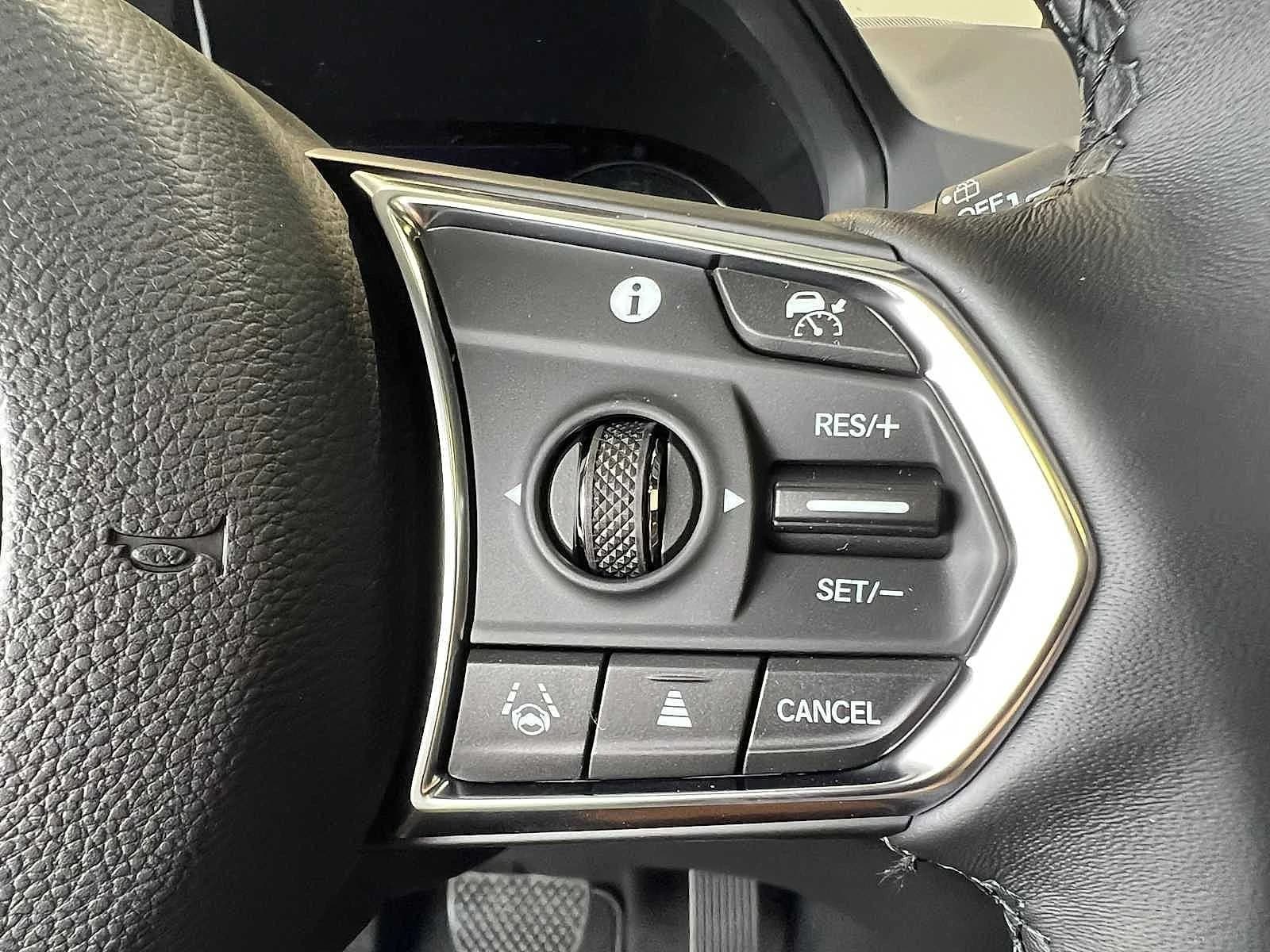 Acura RDX Base SH-AWD 2026 — side view