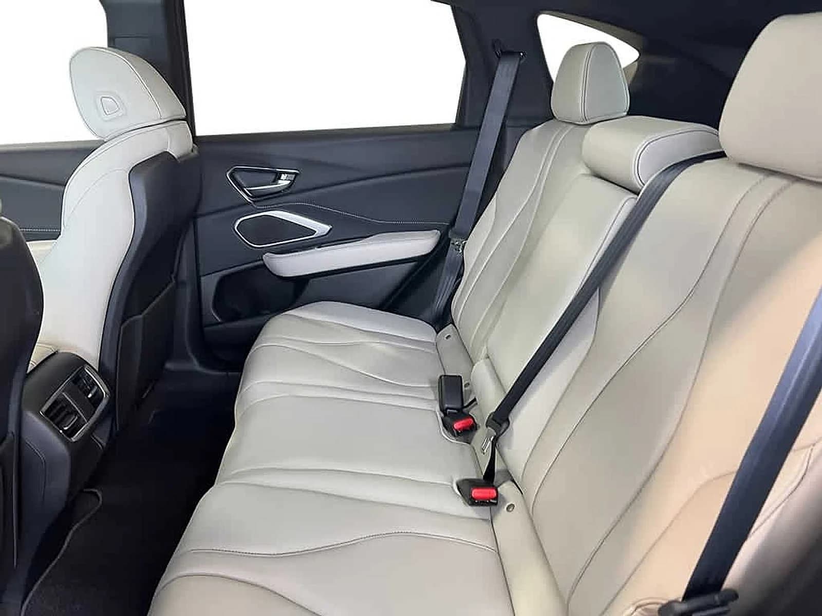 Acura RDX Base SH-AWD 2026 — side view