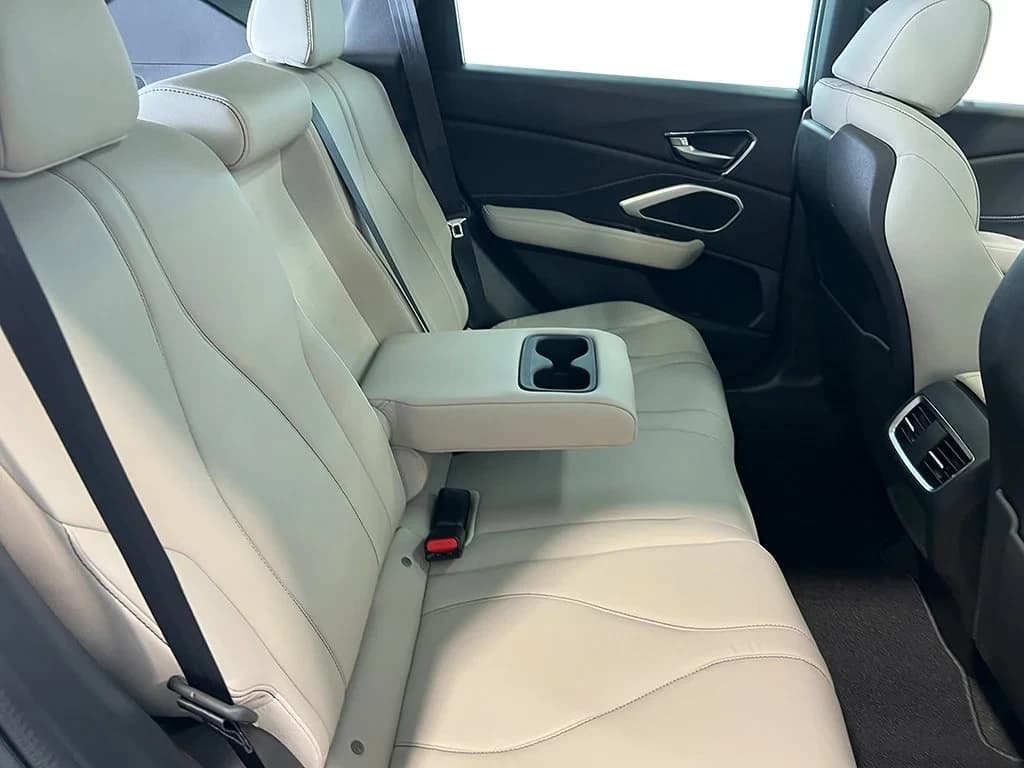 Acura RDX Base SH-AWD 2026 — side view