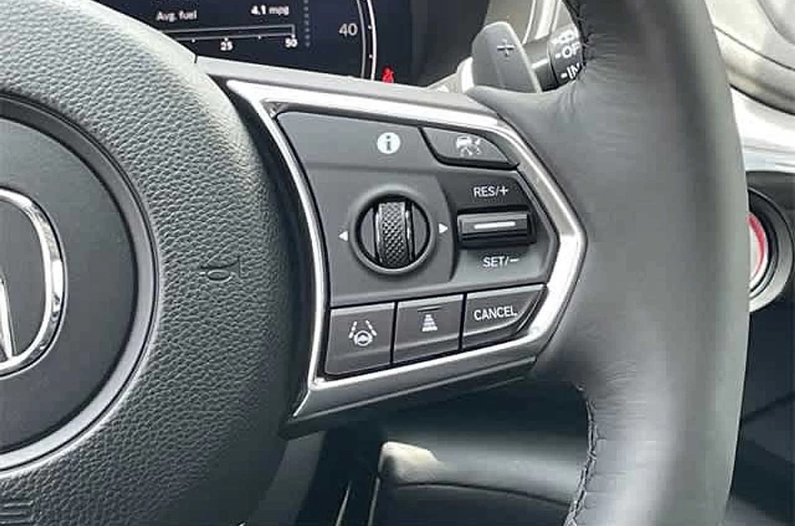 Acura MDX w/Technology Package FWD 2026 — side view