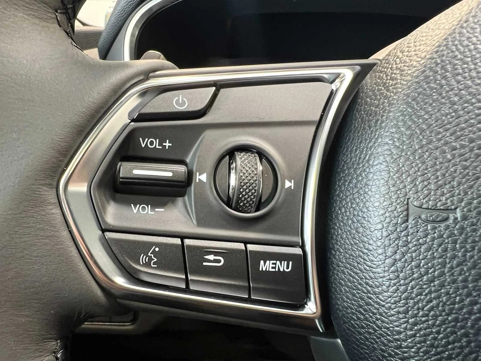 Acura MDX Base SH-AWD 2026 — side view