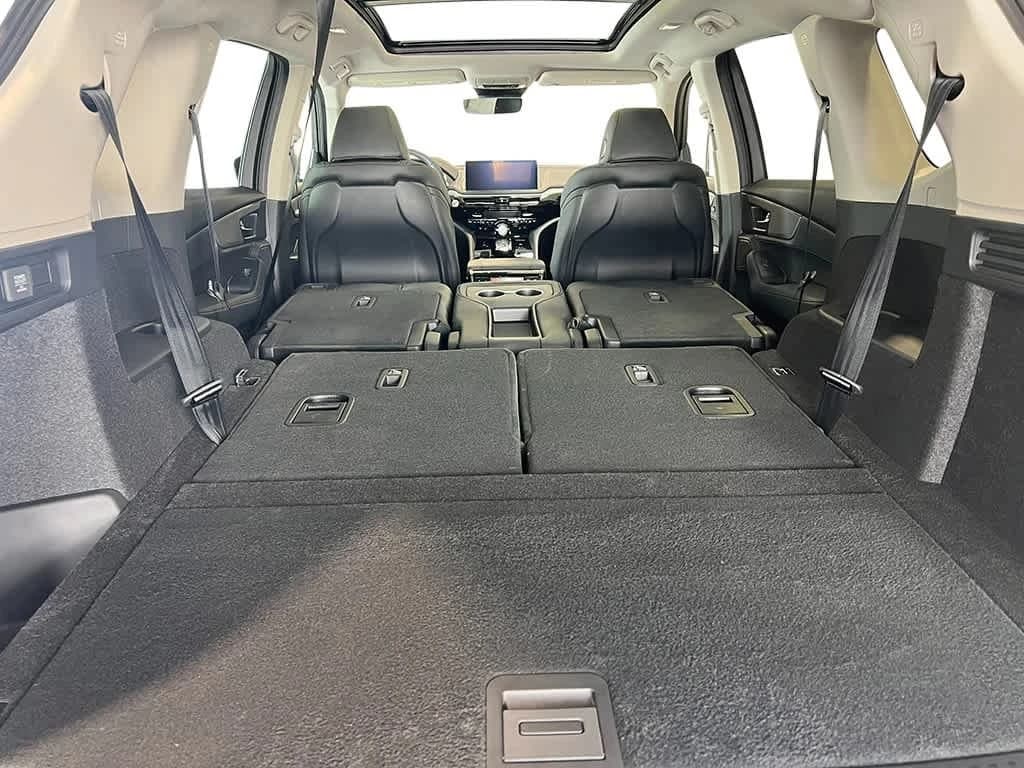 Acura MDX Base SH-AWD 2026 — side view