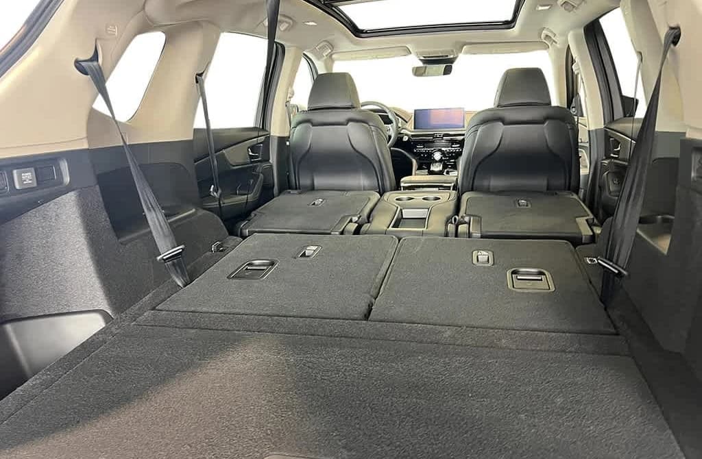 Acura MDX Base SH-AWD 2026 — side view