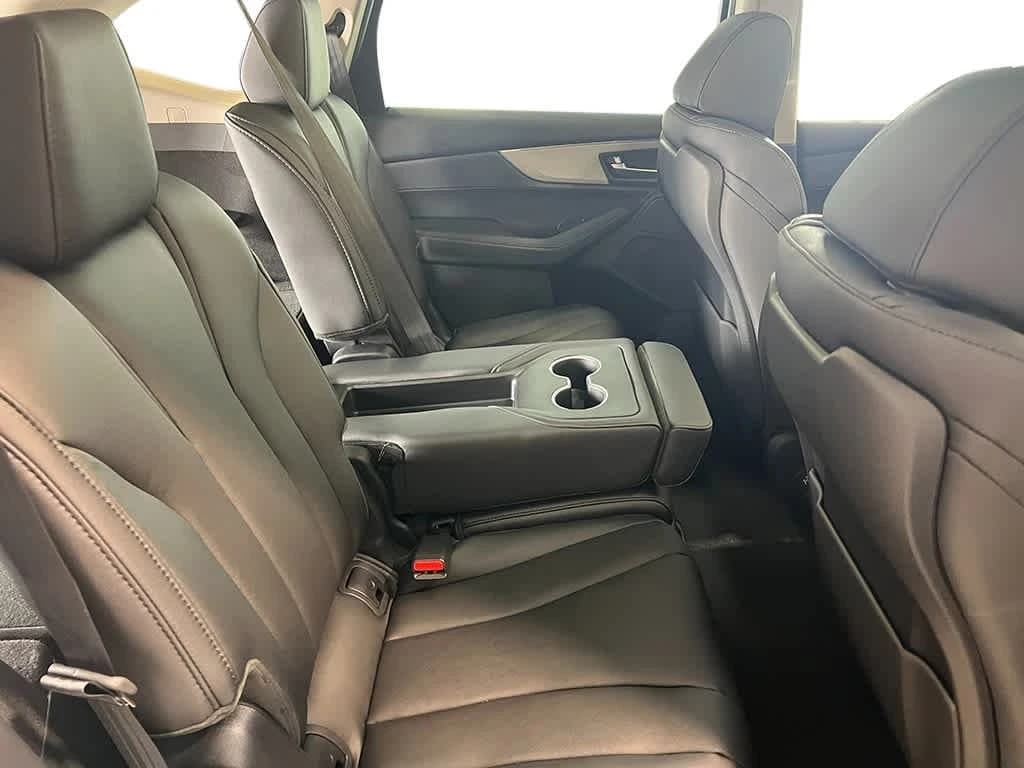 Acura MDX Base SH-AWD 2026 — side view