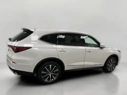 Acura MDX w/Technology Package SH-AWD 2026 — side view