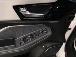 Acura MDX w/Technology Package SH-AWD 2026 — side view
