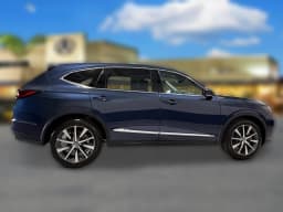 Acura MDX w/Technology Package SH-AWD 2026 — side view
