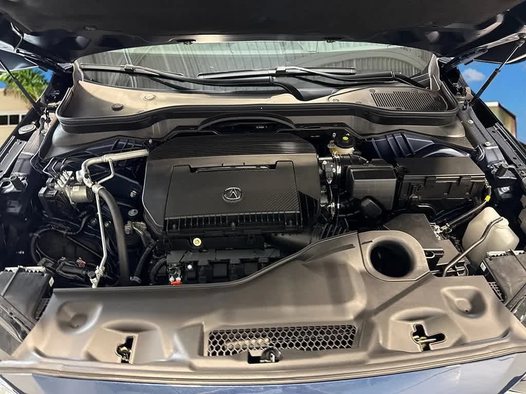 Acura MDX w/Technology Package SH-AWD 2026 — side view