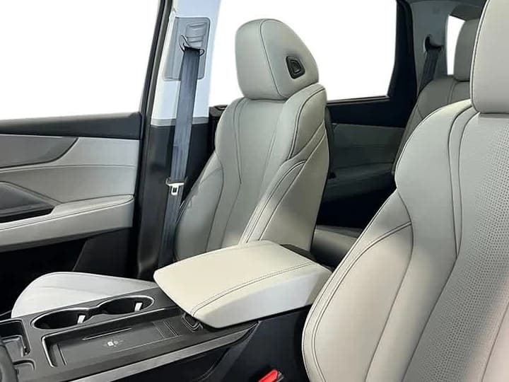 Acura MDX w/Technology Package SH-AWD 2026 — side view