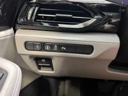 Acura MDX w/Technology Package SH-AWD 2026 — side view