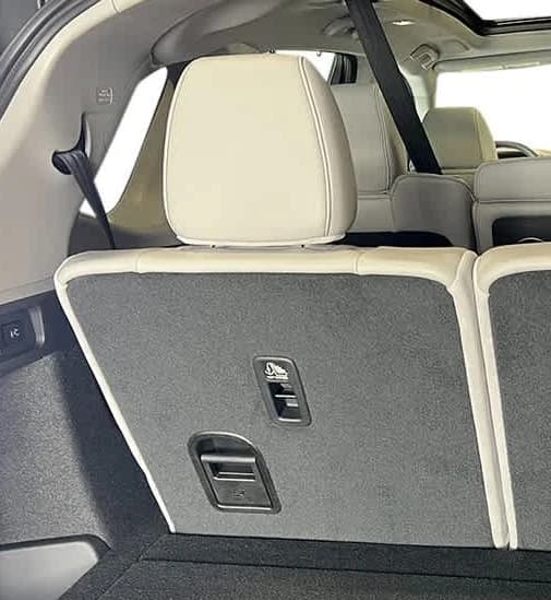 Acura MDX w/Technology Package SH-AWD 2026 — side view
