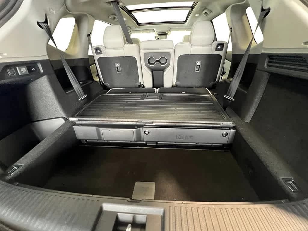 Acura MDX w/Technology Package SH-AWD 2026 — side view
