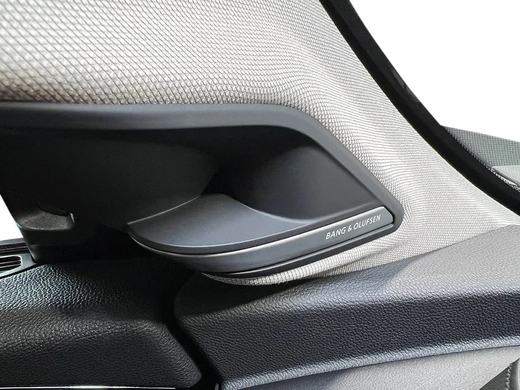 Acura MDX w/Advance Package SH-AWD 2026 — side view