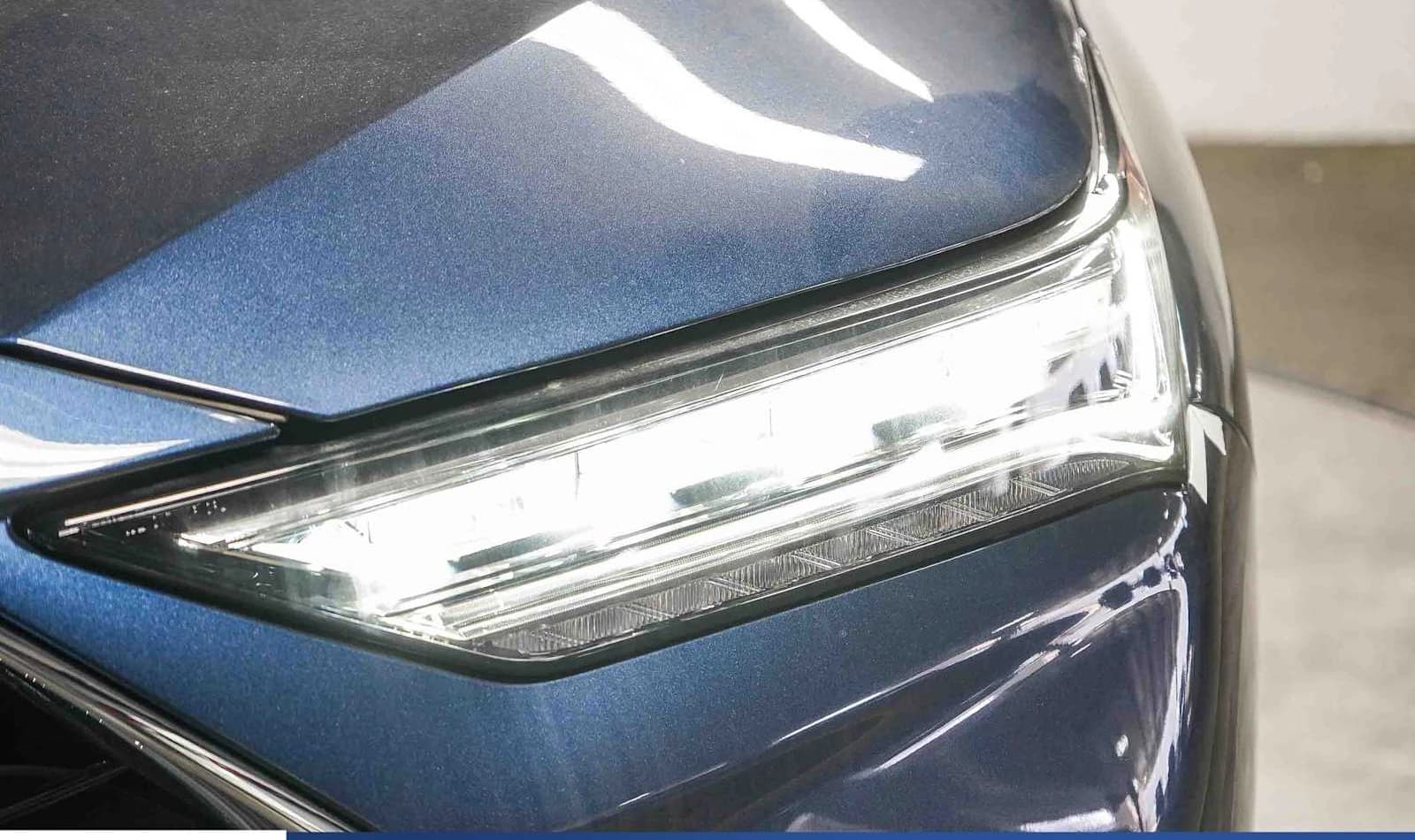 Acura MDX w/Advance Package SH-AWD 2026 — side view