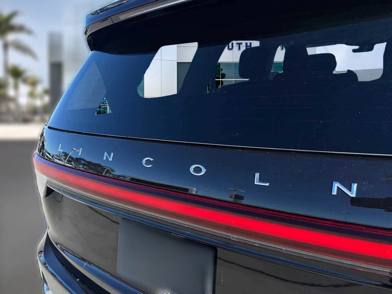 Lincoln Aviator Livery AWD 2026 — side view